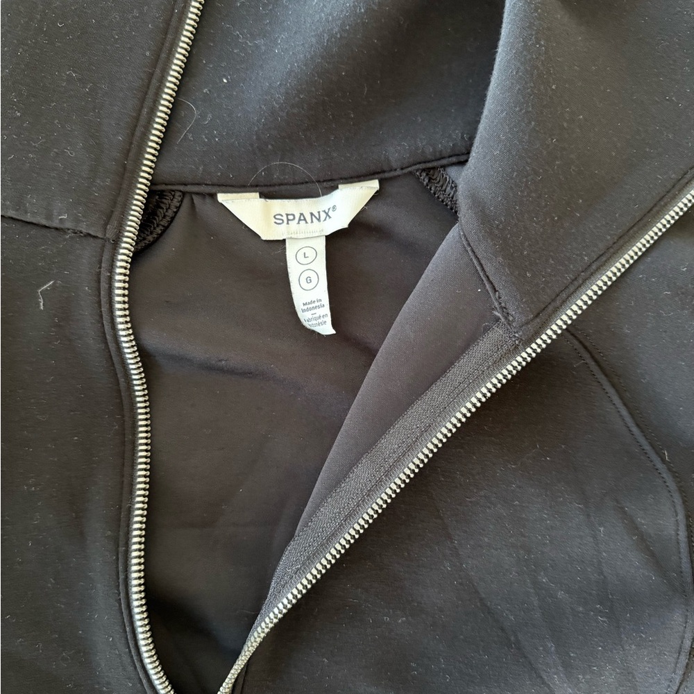 SPANX Air Essentials Black 3/4 Zip Jacket and Wide Leg pants (L) - Picture 4 of 6